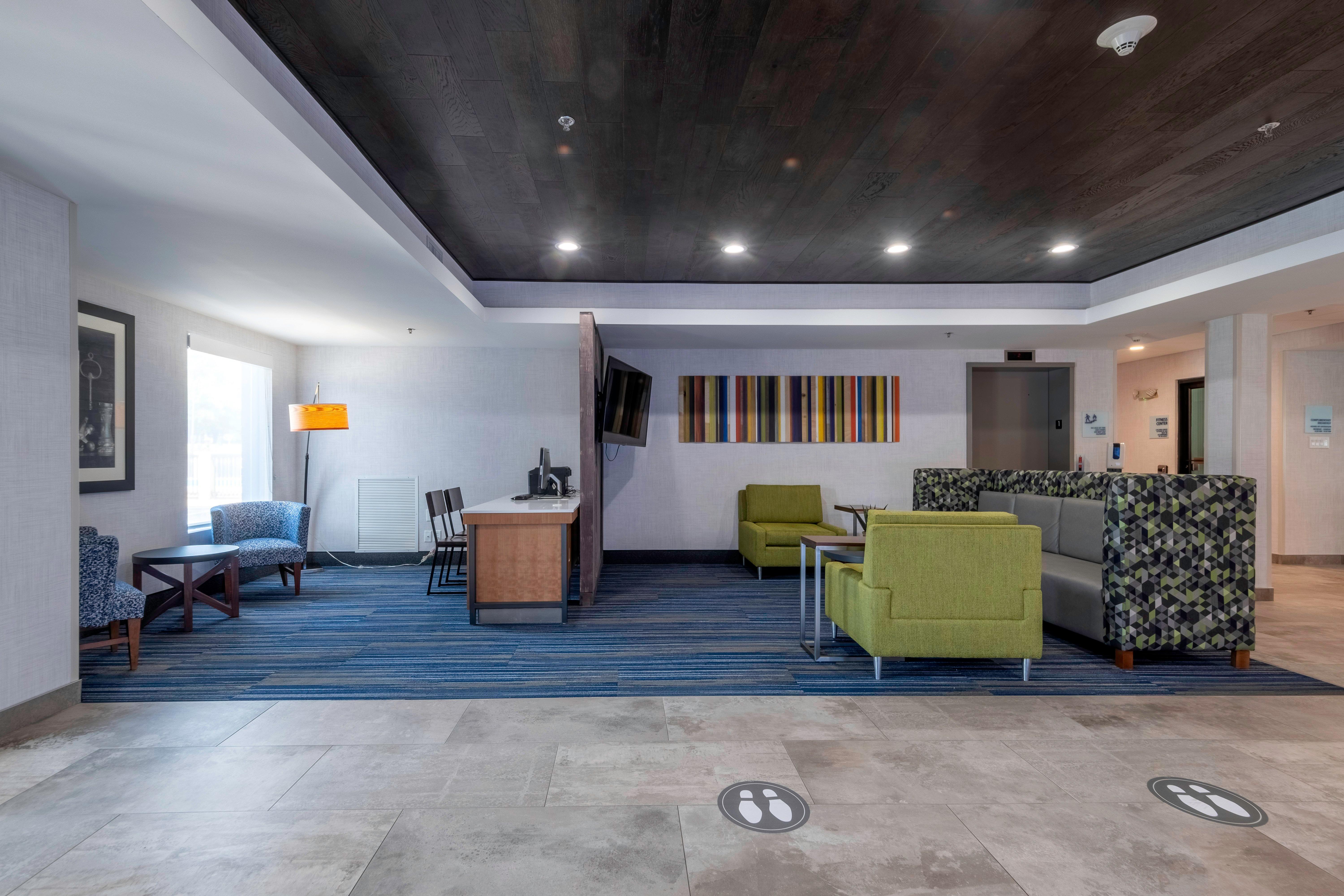 Holiday Inn Express Hotel & Suites Petersburg/Dinwiddie By Ihg Exterior photo
