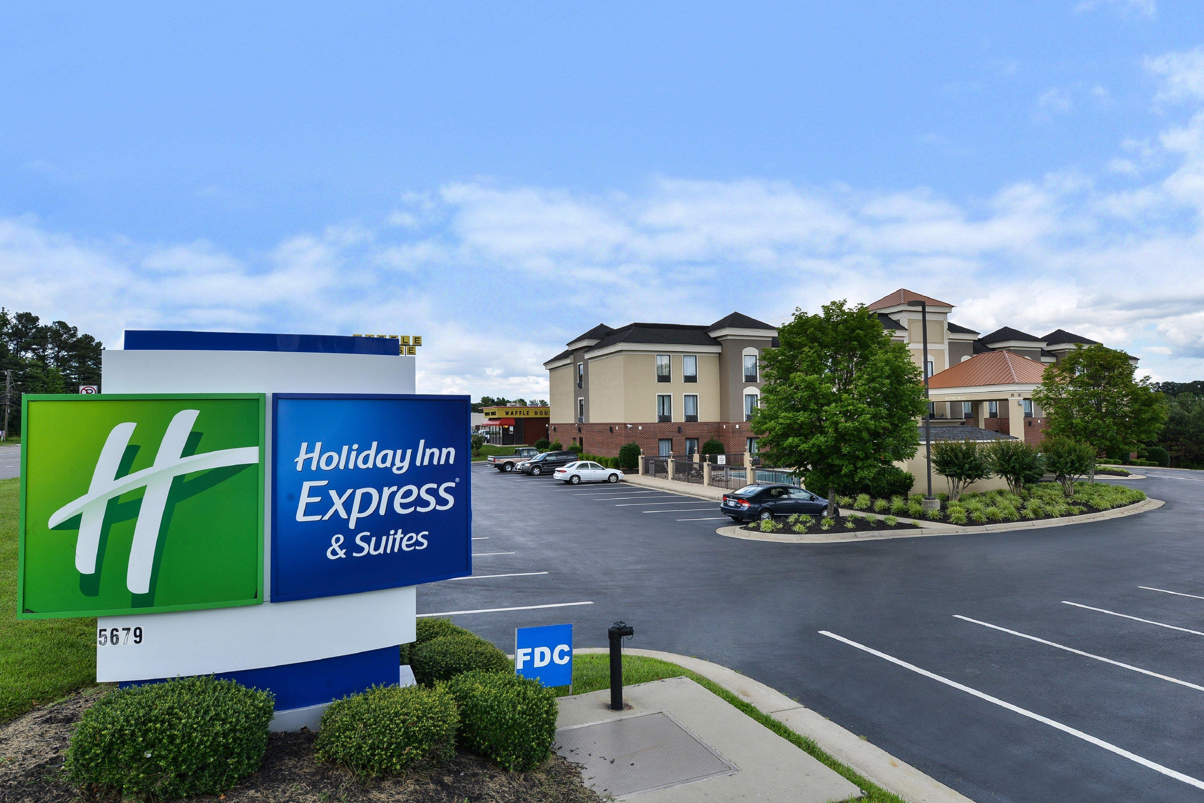 Holiday Inn Express Hotel & Suites Petersburg/Dinwiddie By Ihg Exterior photo